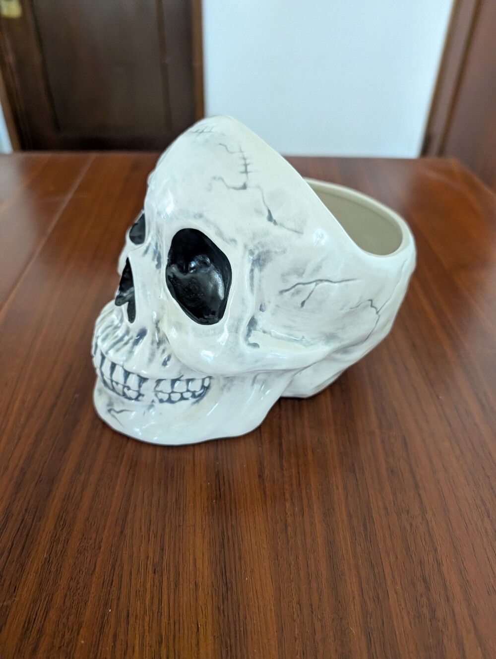 Threshold Small Skull Shaped Candy Bowl Stoneware Gothic Halloween 2022 Decor